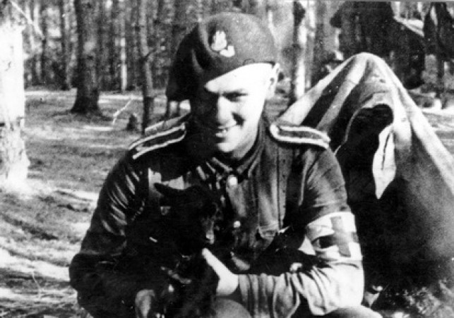 zolnierz sluzby medycznej ak